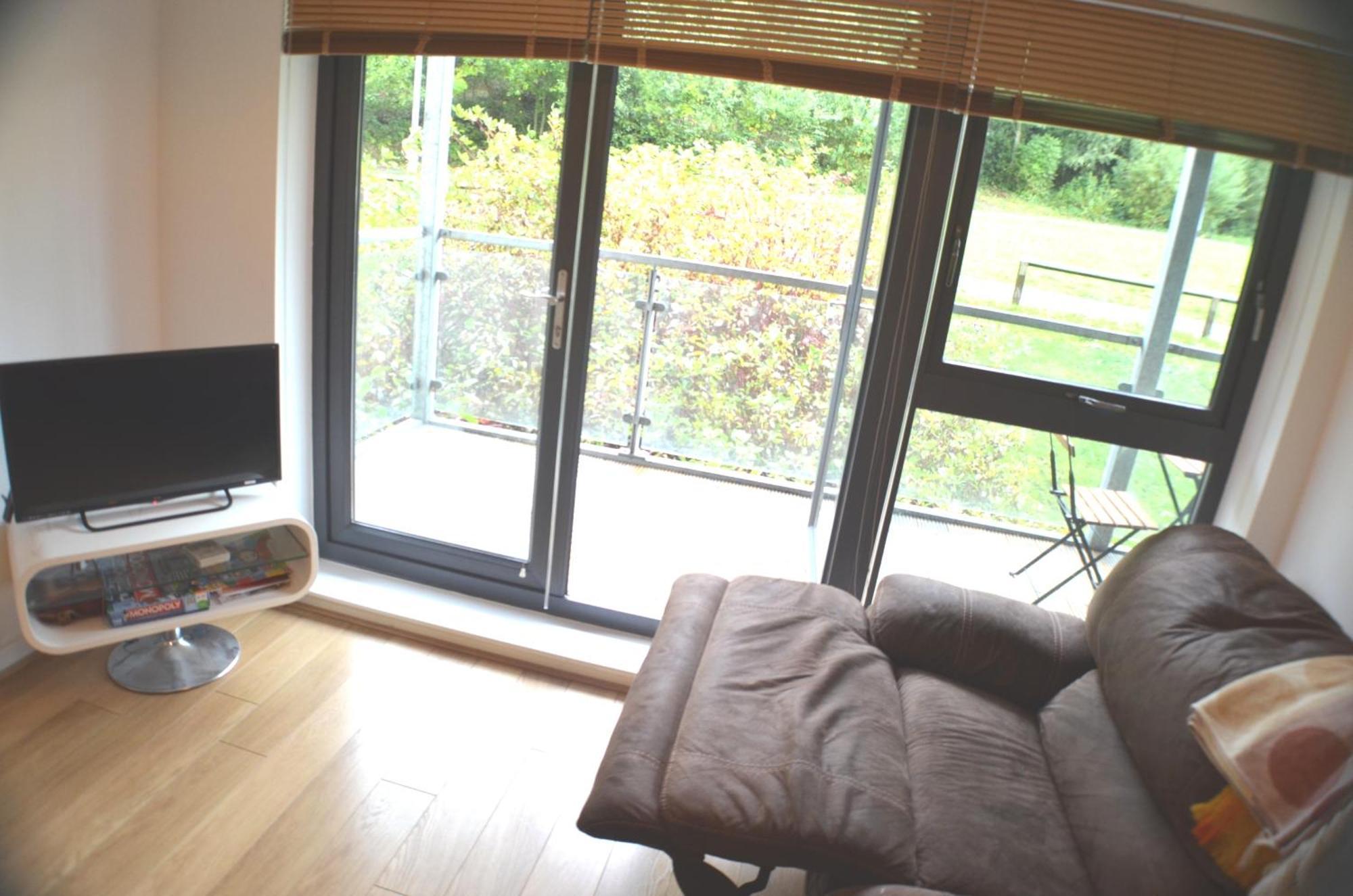Brentwood Town Retreat - Large 2 Bedroom Apartment Luaran gambar